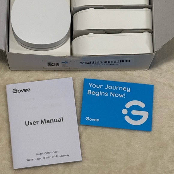 Govee White Drip And Leak Water Detector 3 With Wifi Gateway - 3 Pack - Picture 2 of 4